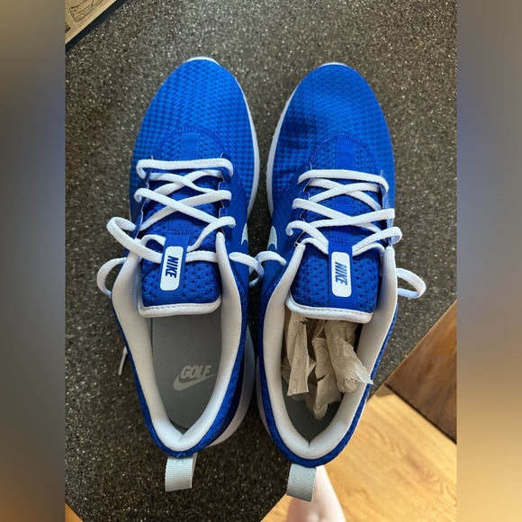 Men’s Nike Golf shoes - Picture 2 of 6